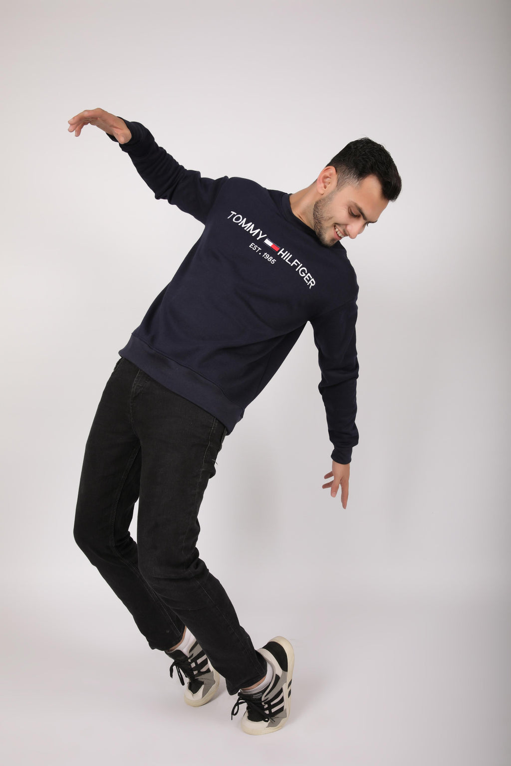 TH EMB SweatShirt - Navy
