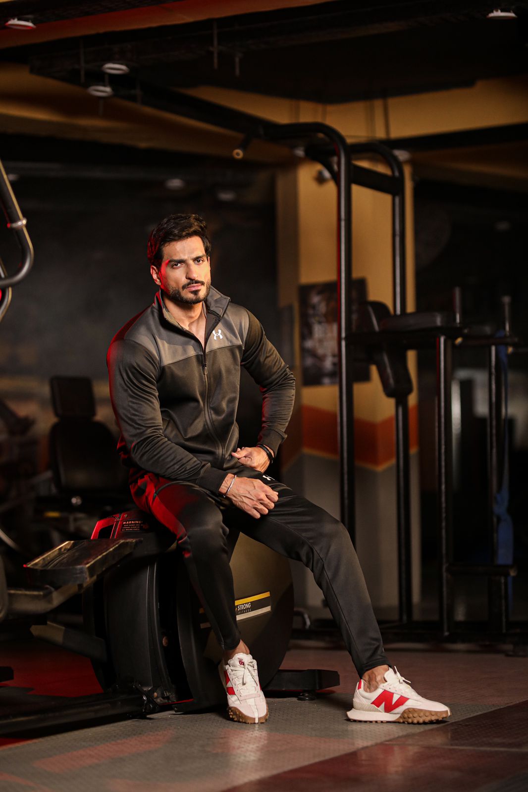 UA Premium Tracksuit - Grey MD